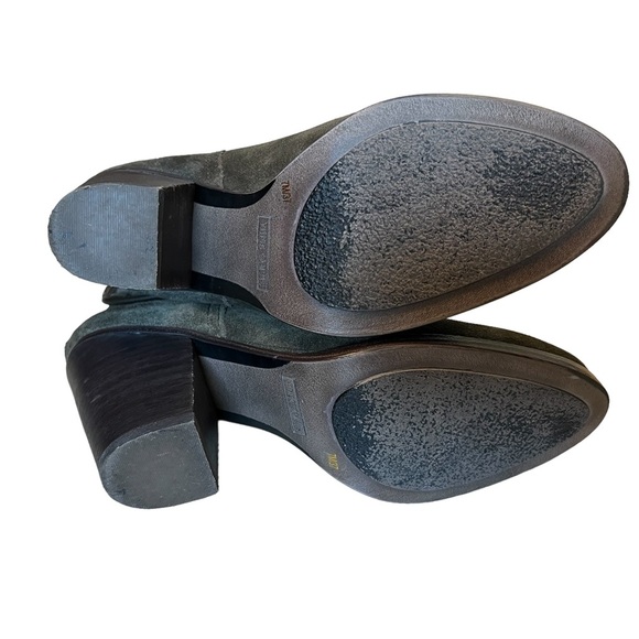 Vince Camuto Hamilton Italian Olive Green Suede Booties Size 7 EUC - Picture 7 of 7